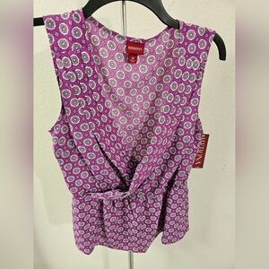 Sleeveless, vneck, peplum top, size M